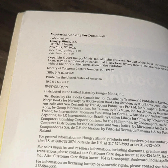 VTG Suzanne Havala
Vegetarian Cooking for Dummies Paperback 2001 EUC - Picture 3 of 6